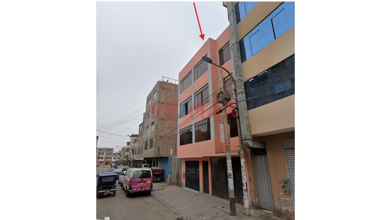 Venta De Casa De 4 Pisos Con Terraza Y Cochera En Ate - 3