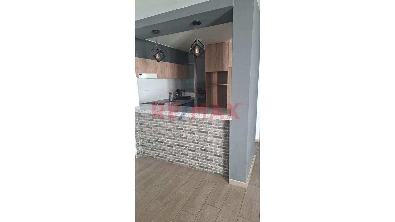 🏠 Departamento En Alquiler – Urb. Girasoles - 2
