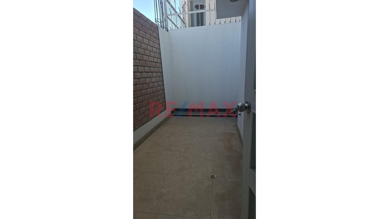 🏠 Departamento En Alquiler – Urb. Girasoles - 3