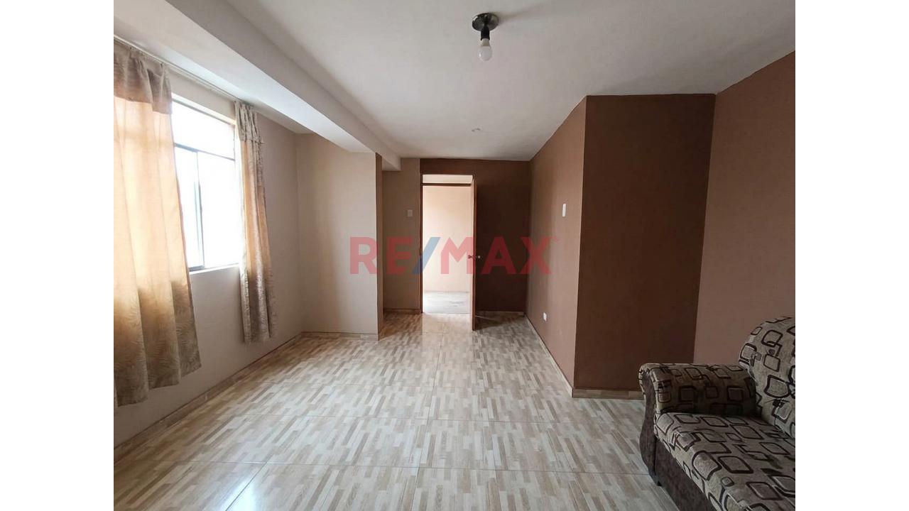 ¡Casa En Esquina En Venta En Sjl! 3 Niveles, Cochera/Negocio Y Gas Natural | Santa Rosa Del Sauce - 8