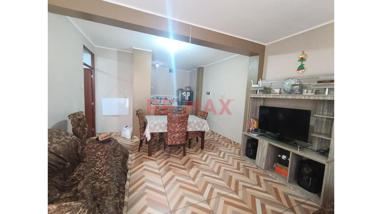 ¡Casa En Esquina En Venta En Sjl! 3 Niveles, Cochera/Negocio Y Gas Natural | Santa Rosa Del Sauce - 13