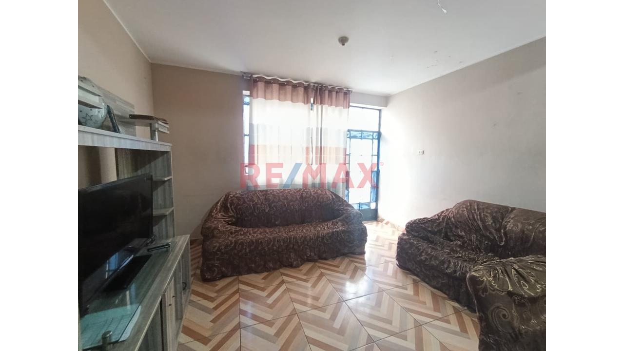 ¡Casa En Esquina En Venta En Sjl! 3 Niveles, Cochera/Negocio Y Gas Natural | Santa Rosa Del Sauce - 14