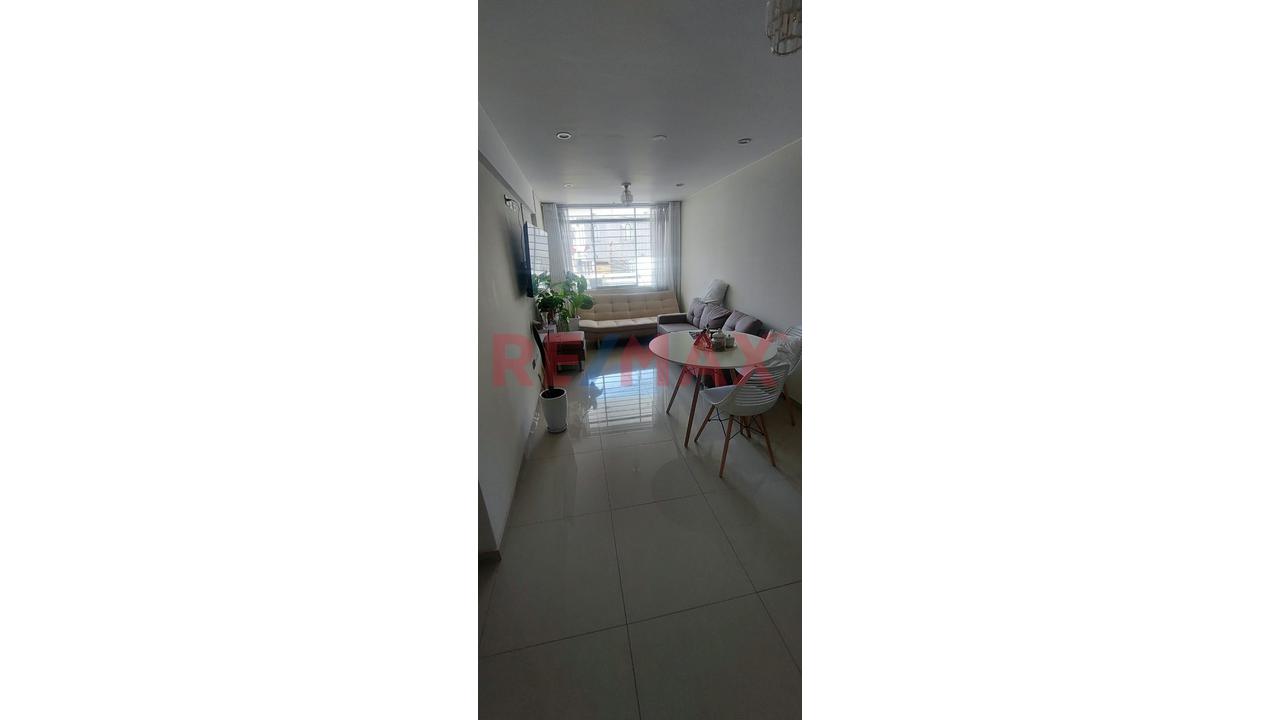 Alquiler De Moderno Departamento En Cerro Colorado - 2