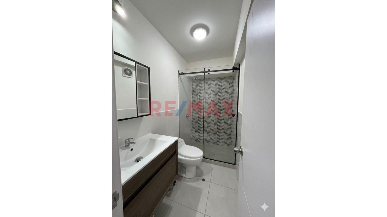 Alquilo Moderno Departamento Totalmente Amoblado En Surquillo Limite Con San Isidro — foto 9