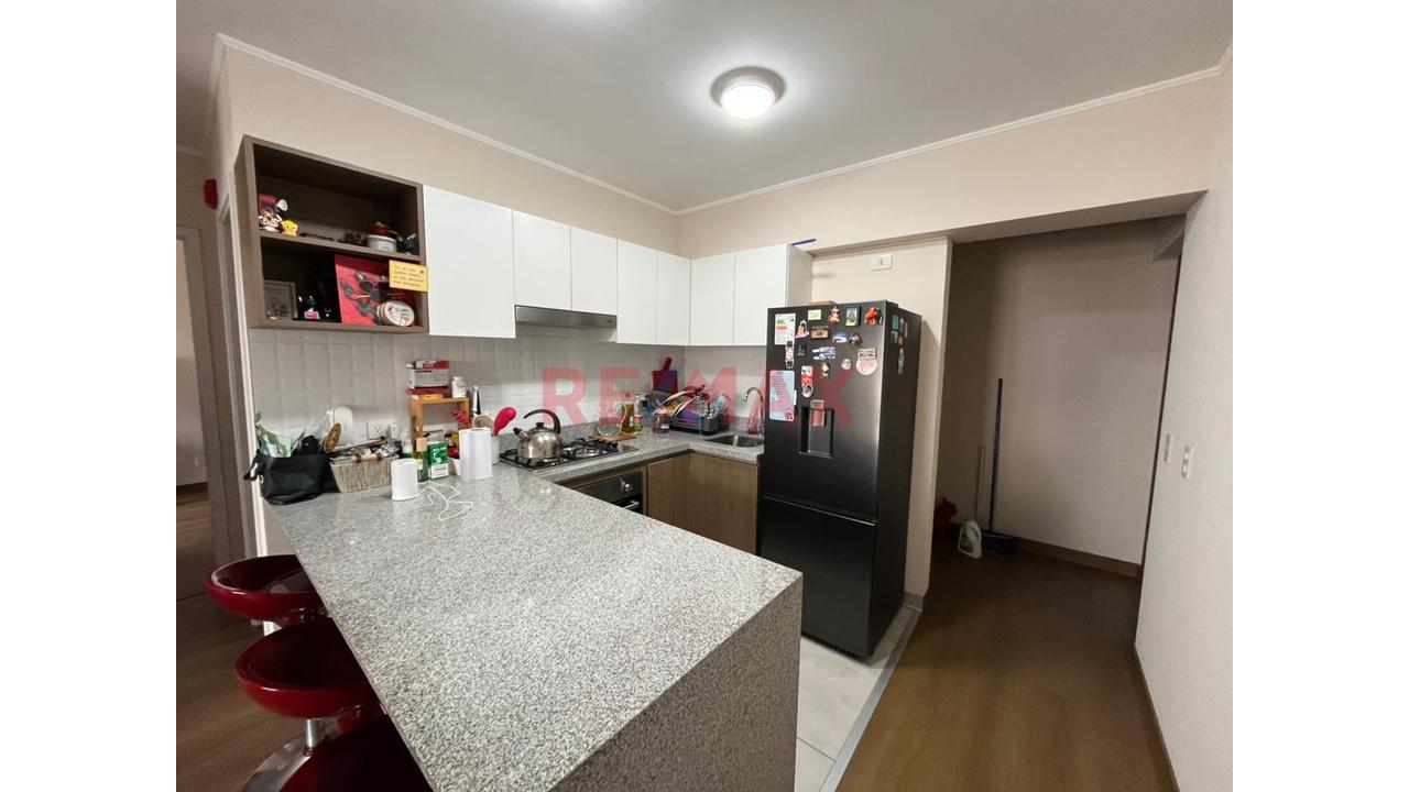 Alquilo Moderno Departamento Totalmente Amoblado En Surquillo Limite Con San Isidro — foto 3
