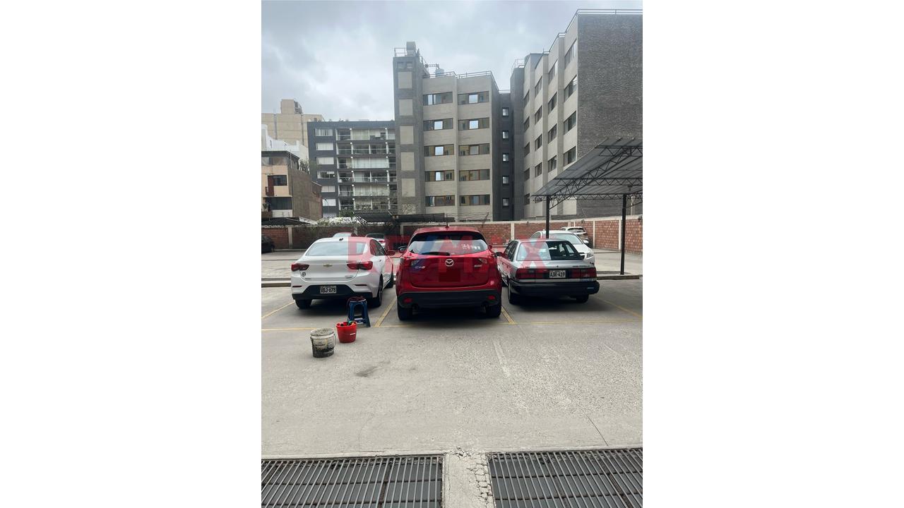 Vendo Cochera En Edificio Zafiro - 6