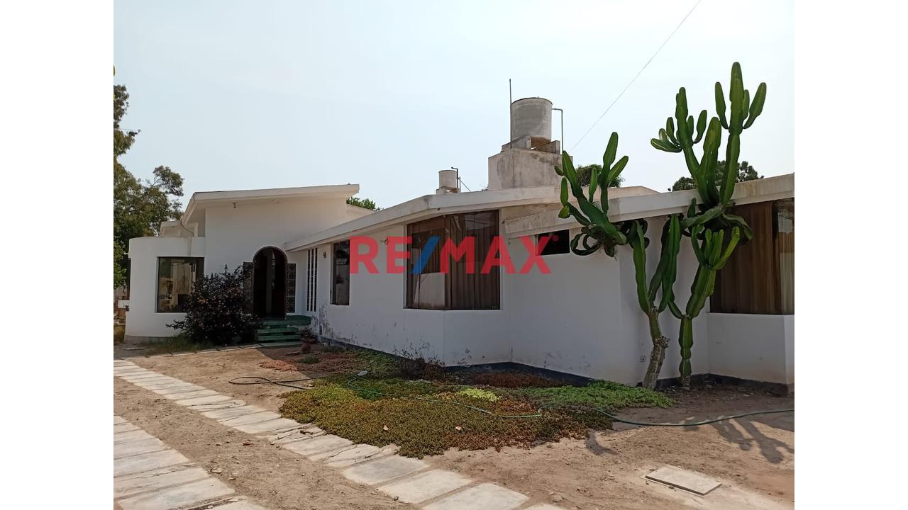Venta De Casa Como Terreno En La Encantada De Villa Chorrillos - 1910 M2 - 3