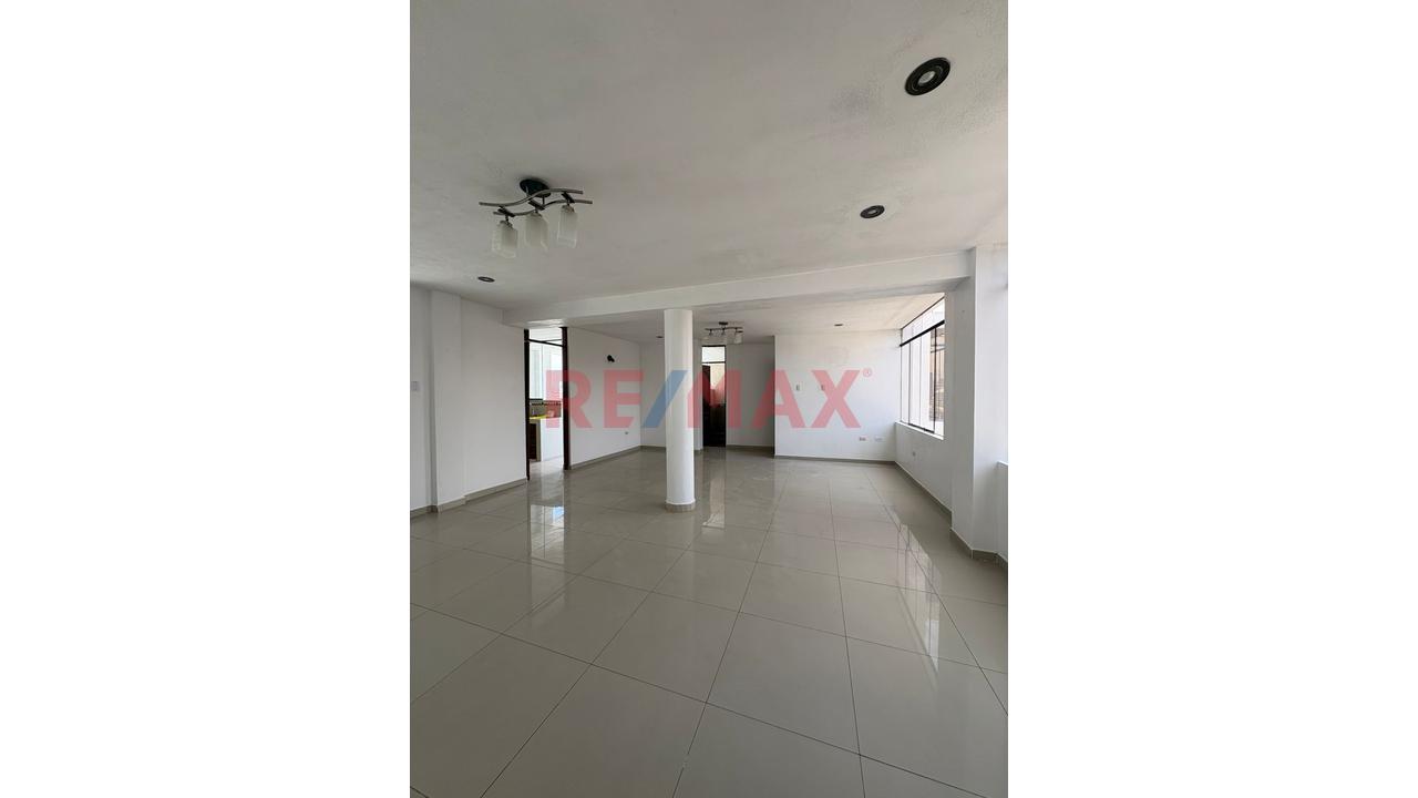 🏡 Departamento Amplio En Venta – Jlbyr - 5