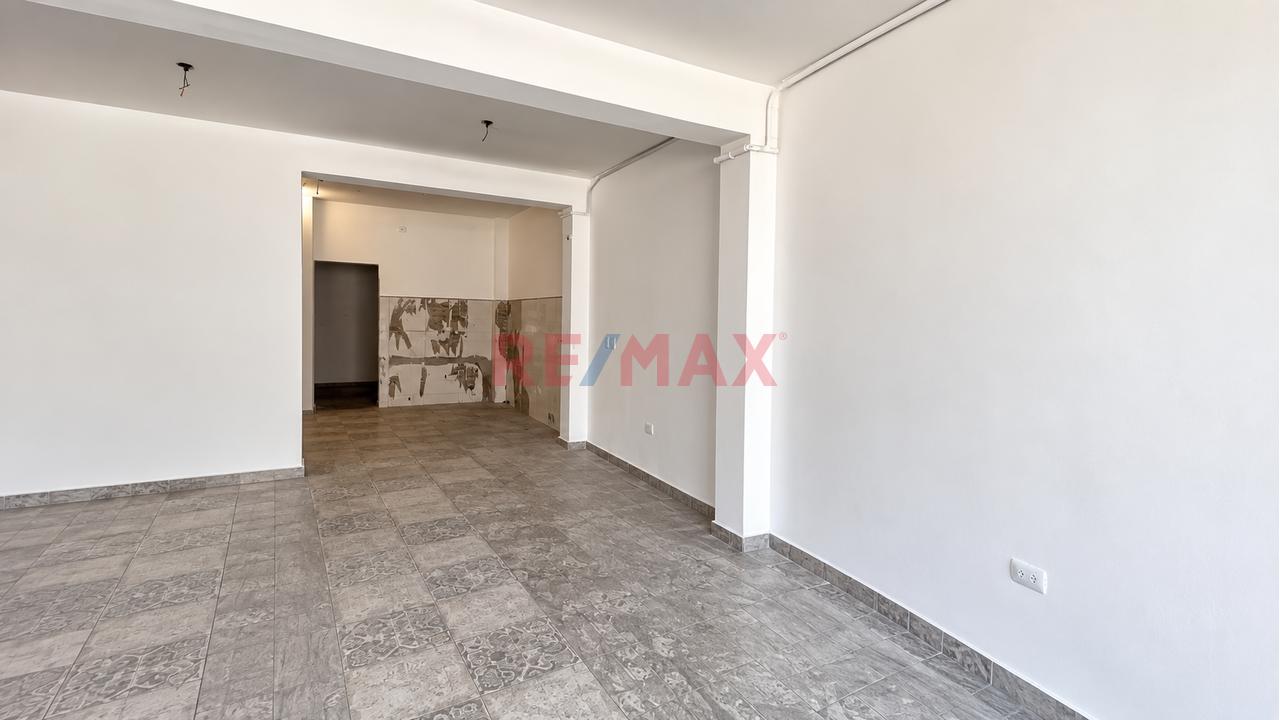 Local Comercial En 1Er Piso Urb. Matellini — foto 7