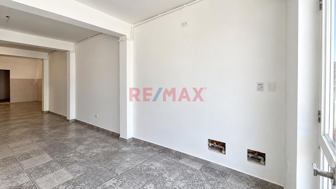 Local Comercial En 1Er Piso Urb. Matellini — foto 4