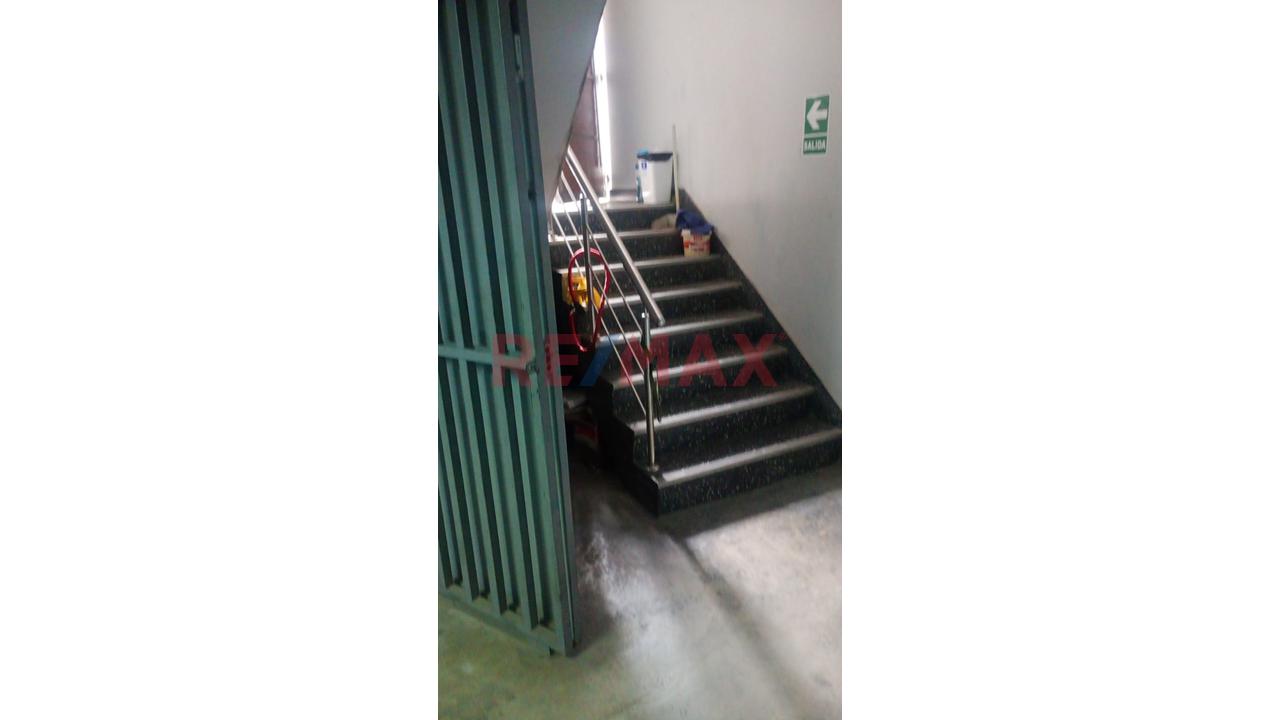Local Comercial En Alquiler Frente Al Mall De Puruchuco — foto 9