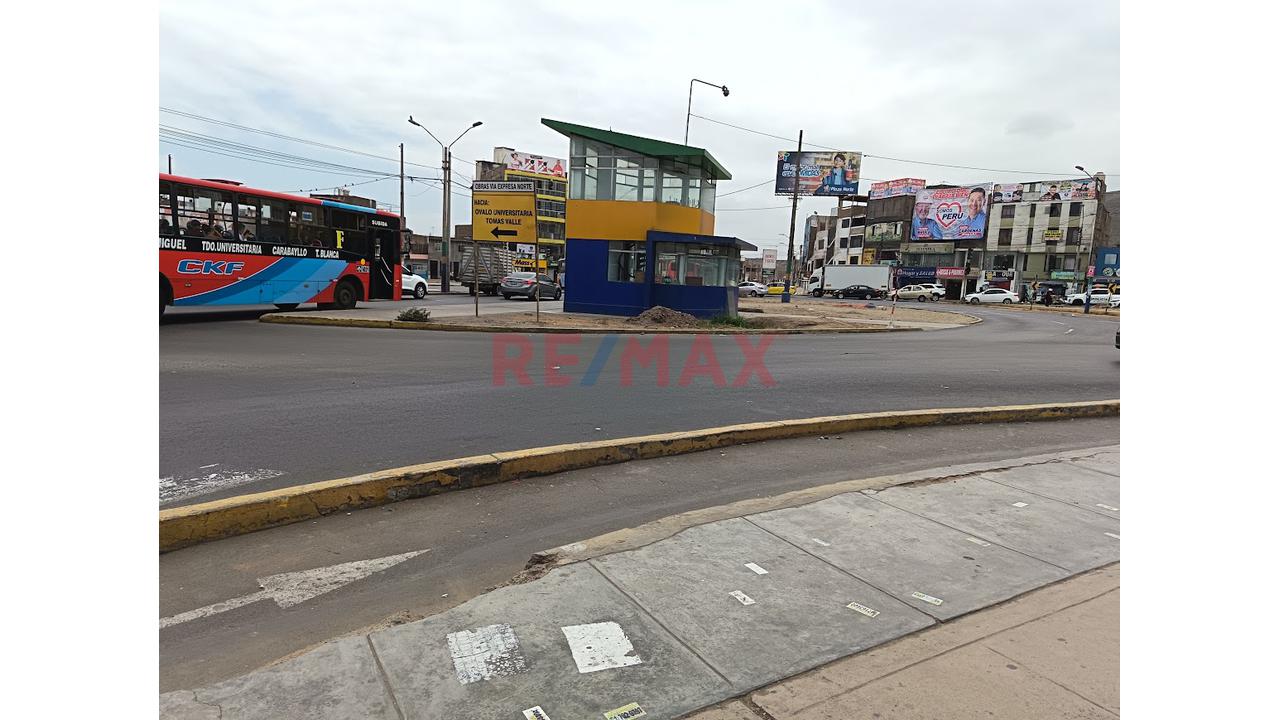 ¡Oportunidad! Terreno En Av. Universitaria Frente Al Colegio José Granda - 4