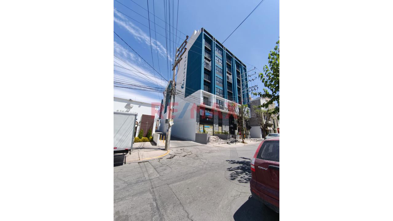 Se Alquila Departamento De Estreno En Residencial Acces (Los Arces) Con Cochera Para Camioneta - 1