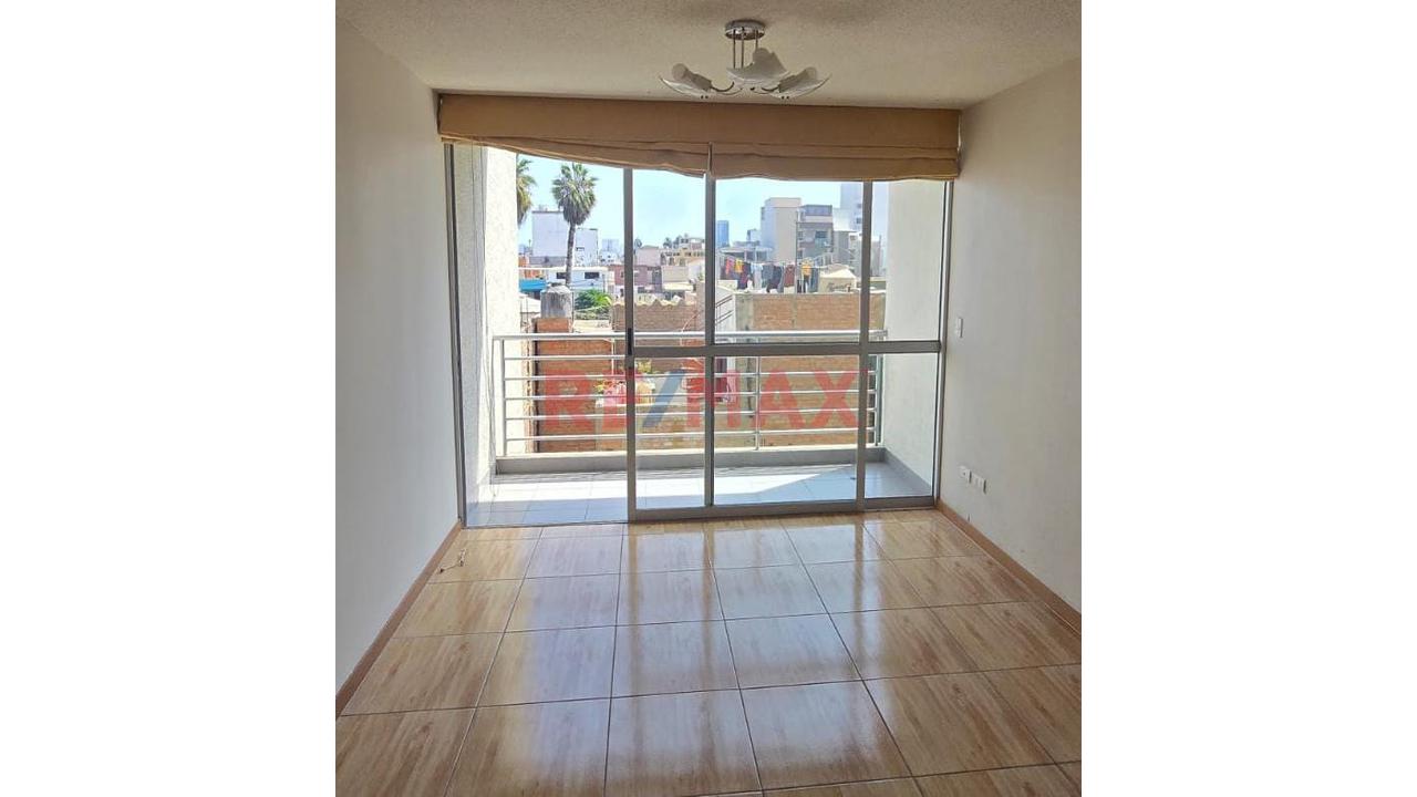 Departamento En Alquiler De 3 Habitaciones/San Miguel — foto 3