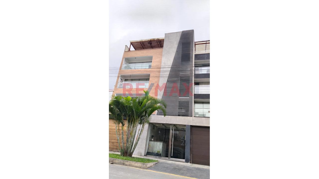 Venta Departamento En Santiago De Surcco Formato Duplex En Piso 2 Y Piso 3 Con Suit Independiente - 2