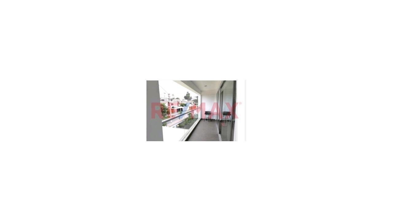 Venta Departamento En Santiago De Surcco Formato Duplex En Piso 2 Y Piso 3 Con Suit Independiente - 3
