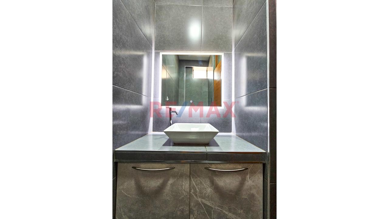 ¡Alquila Amplia Y Hermosa Casa De 2 Niveles | 4 Dormitorios + Cochera | 180 M²! - 21