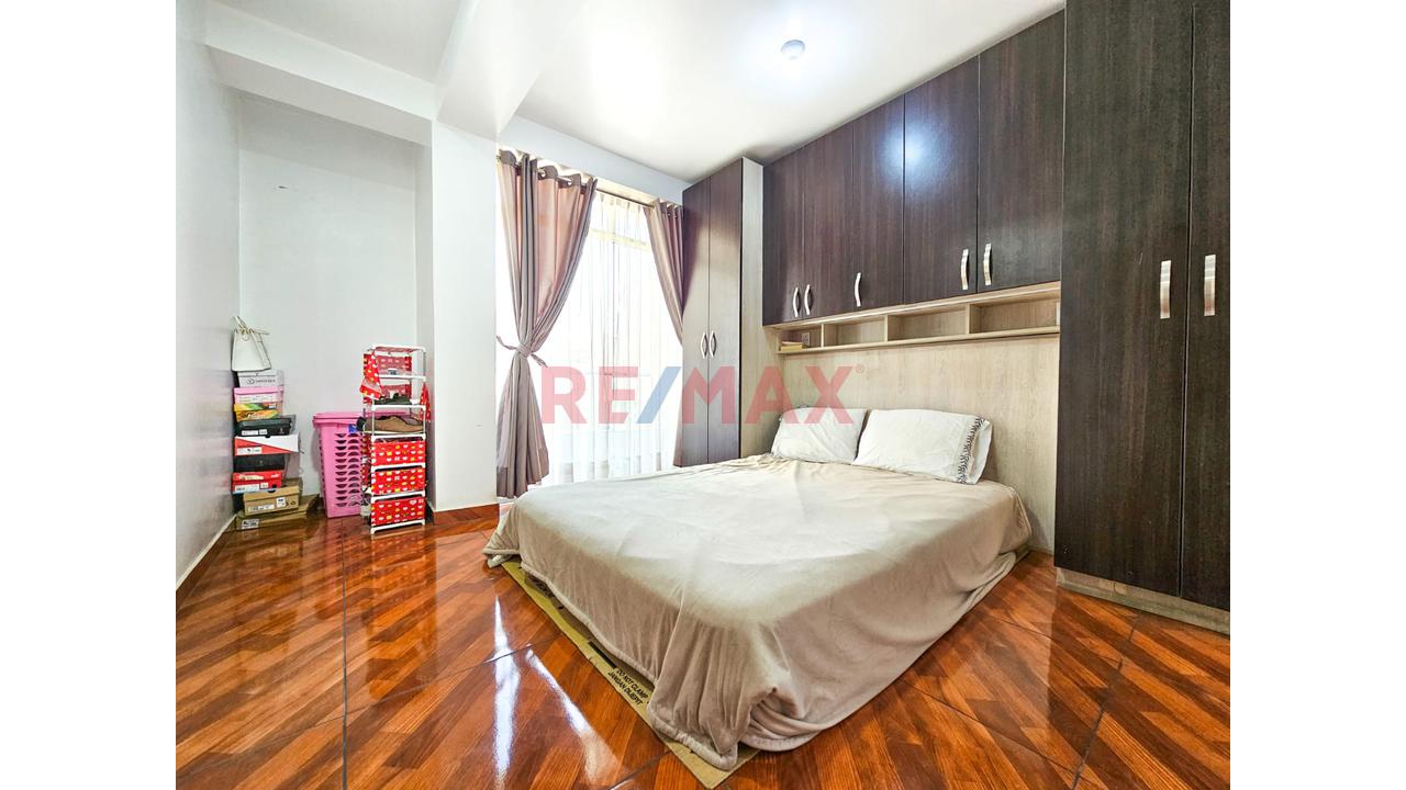 ¡Alquila Amplia Y Hermosa Casa De 2 Niveles | 4 Dormitorios + Cochera | 180 M²! - 19