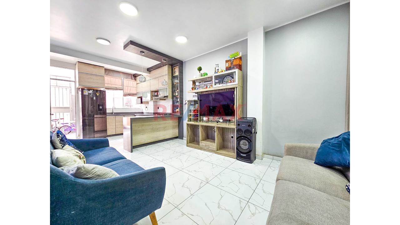¡Alquila Amplia Y Hermosa Casa De 2 Niveles | 4 Dormitorios + Cochera | 180 M²! - 13