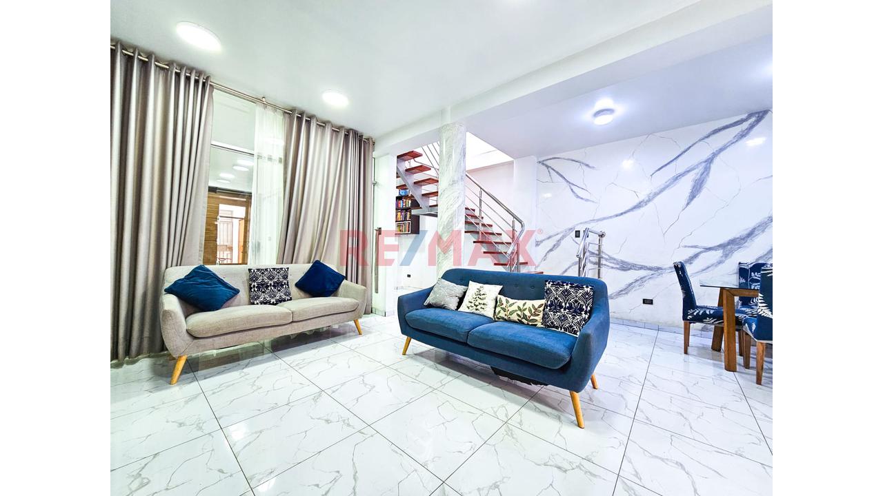 ¡Alquila Amplia Y Hermosa Casa De 2 Niveles | 3 Dormitorios + Cochera | 180 M²! — foto 11