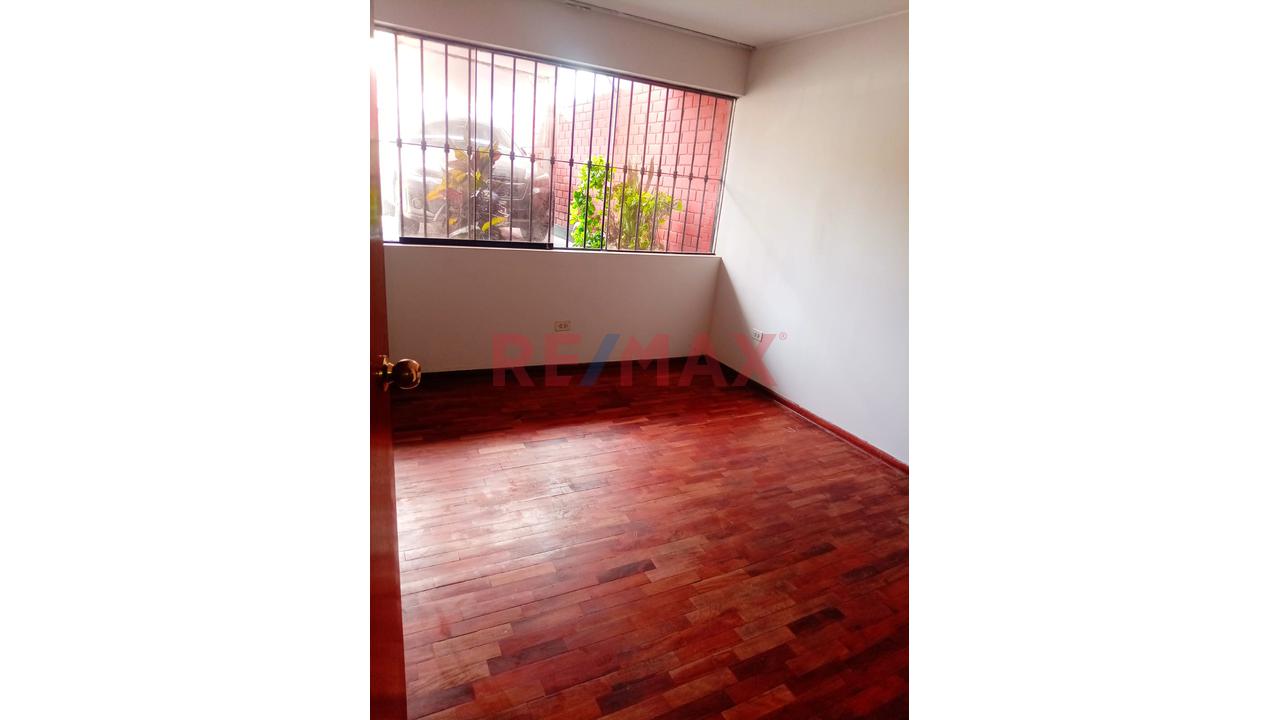 ¡Oportunidad En Surco! Departamento En Alquiler En 1Er Piso Cerca A Upc Y Esan — foto 3