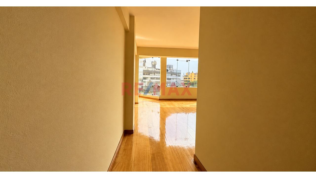 Venta Departamento 3 Dormitorios Surco — foto 3