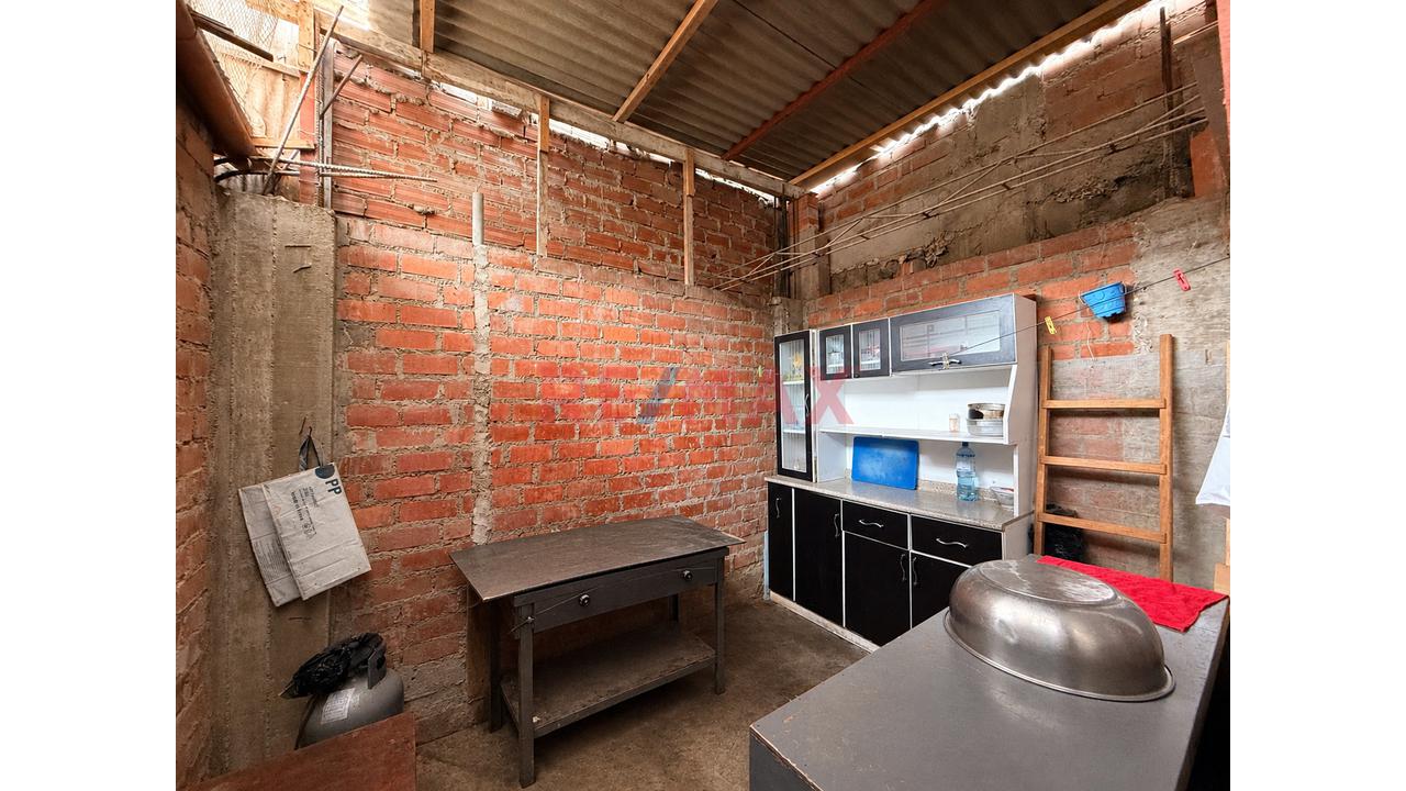 Casa En Venta - Villa Maria De Triunfo - 15