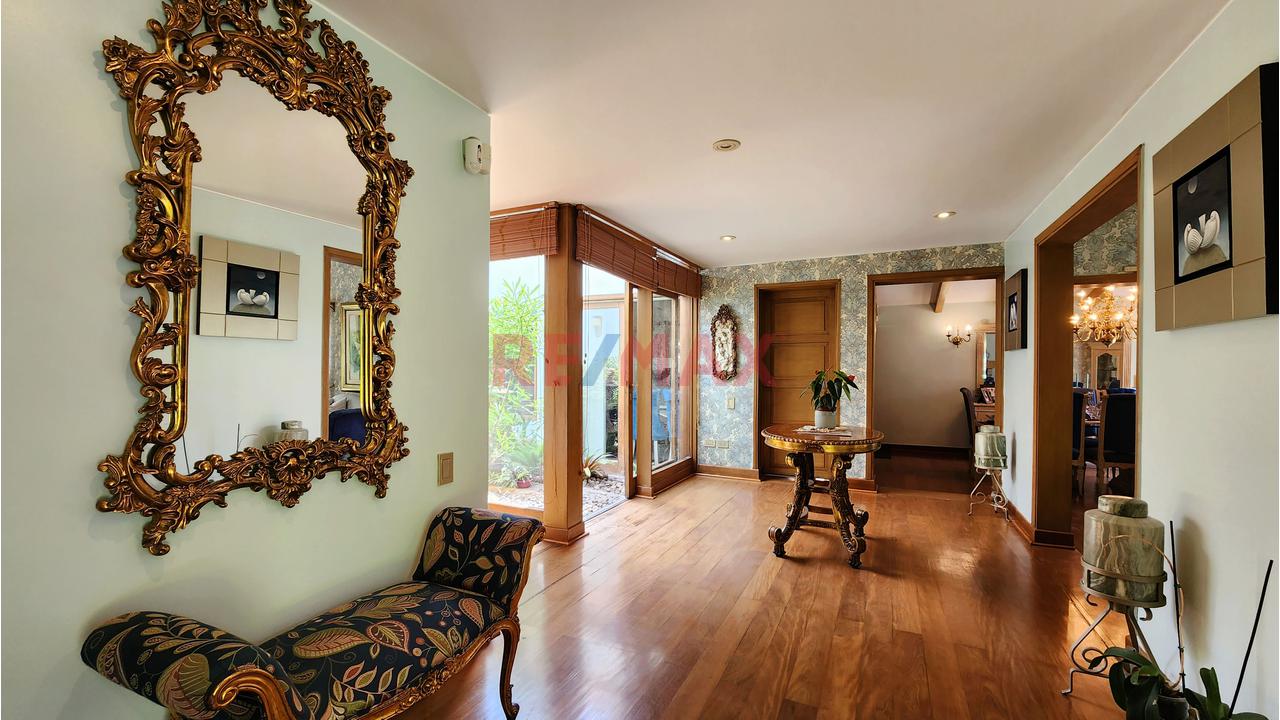 Exclusiva Casa En Venta En Santiago De Surco — foto 2