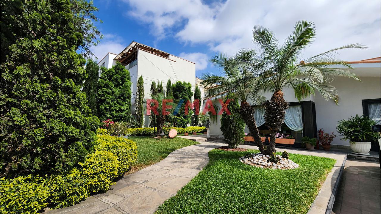Exclusiva Casa En Venta En Santiago De Surco