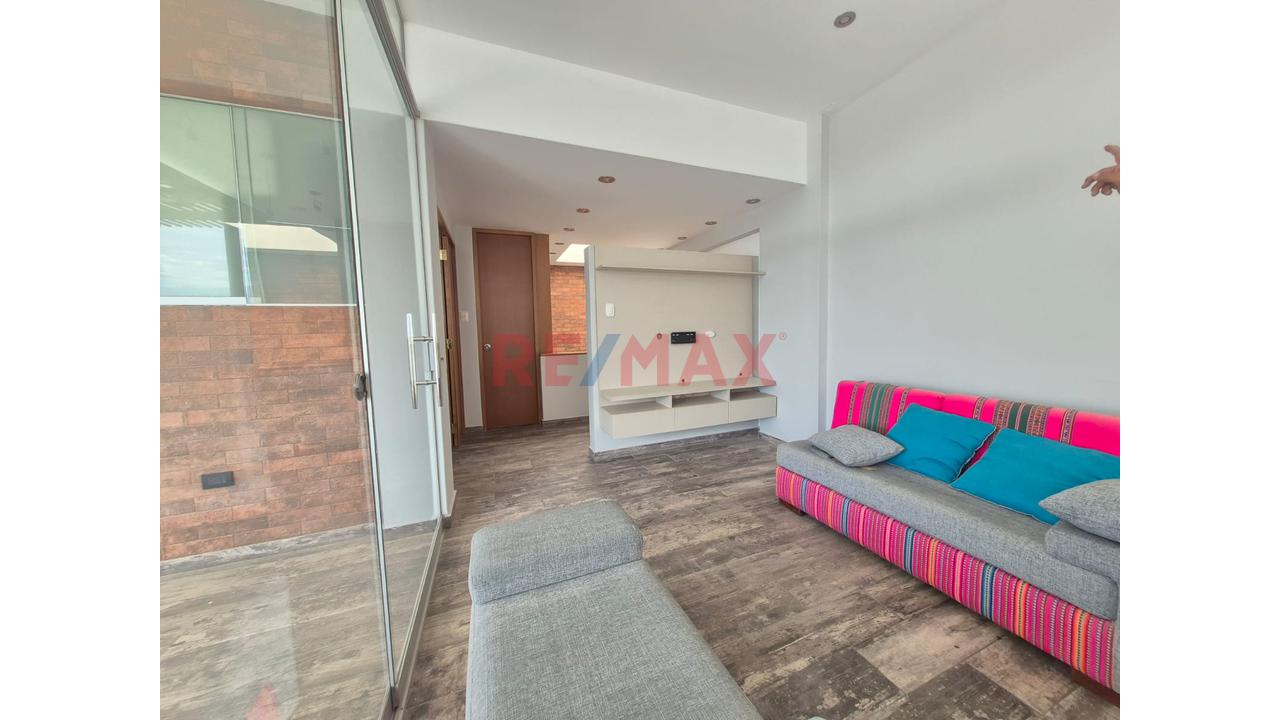 Exclusivo Dúplex En Esquina Frente A Parque Con Terraza Y Vista A Los Volcanes - 12