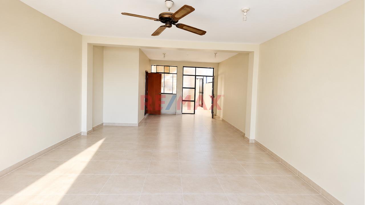 Vendo Edificio Comercial De 3 Niveles – Tarapoto - 5 Minutos Plaza De Armas - 10