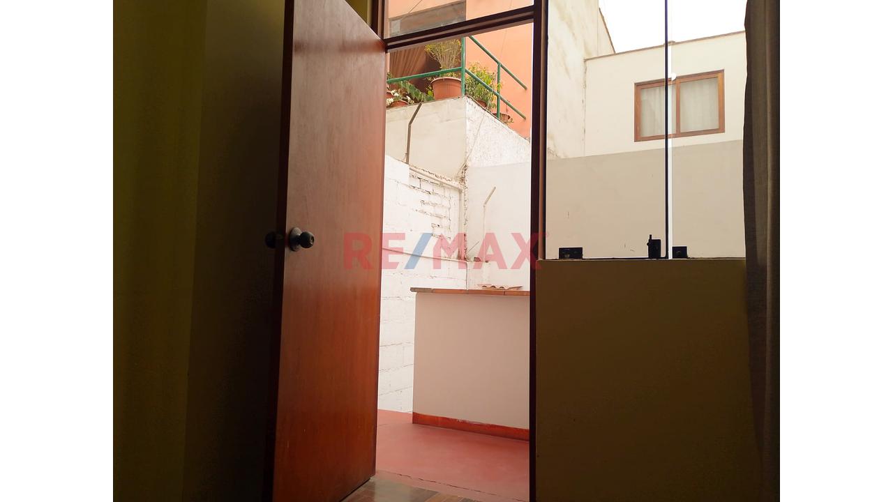 Se Alquila Minidepartamento Cerca De La U. San Martin De Porres En La Ensenada, La Molina — foto 3