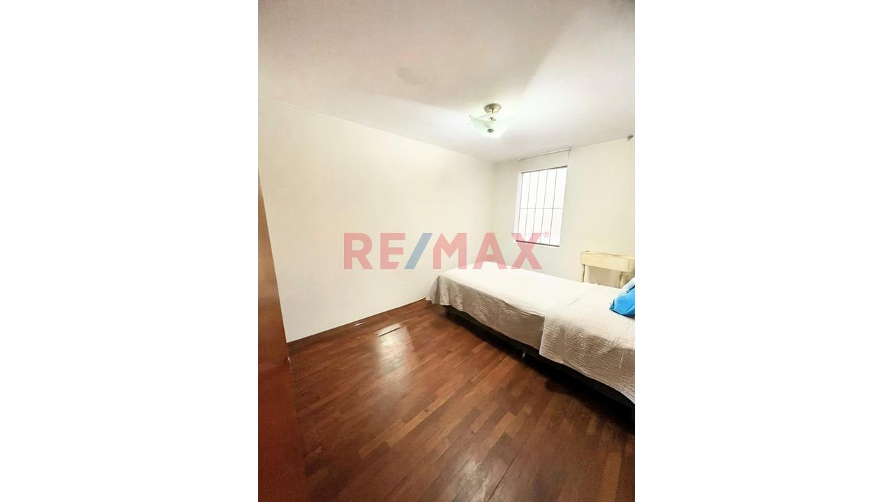 Casa De 4 Pisos En Venta En San Borja — foto 6