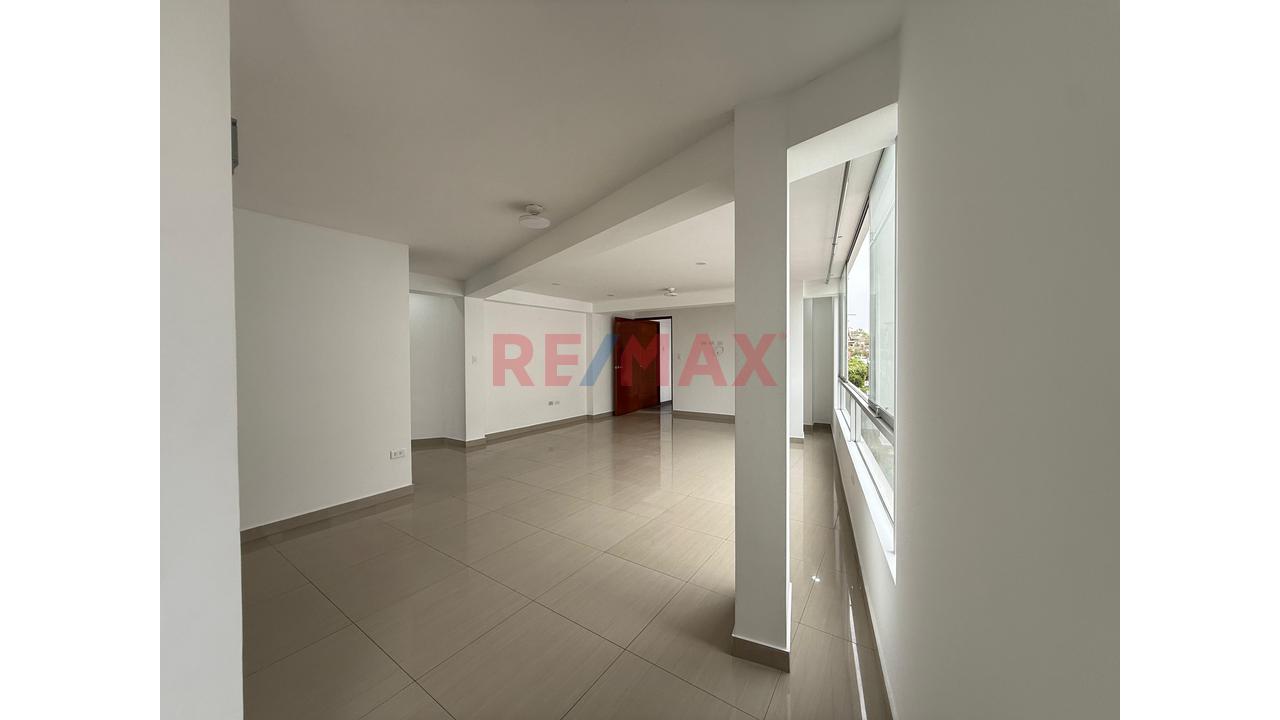 Alquiler Dpto 4To Piso 80M2 Surco - S/. 2100 — foto 2