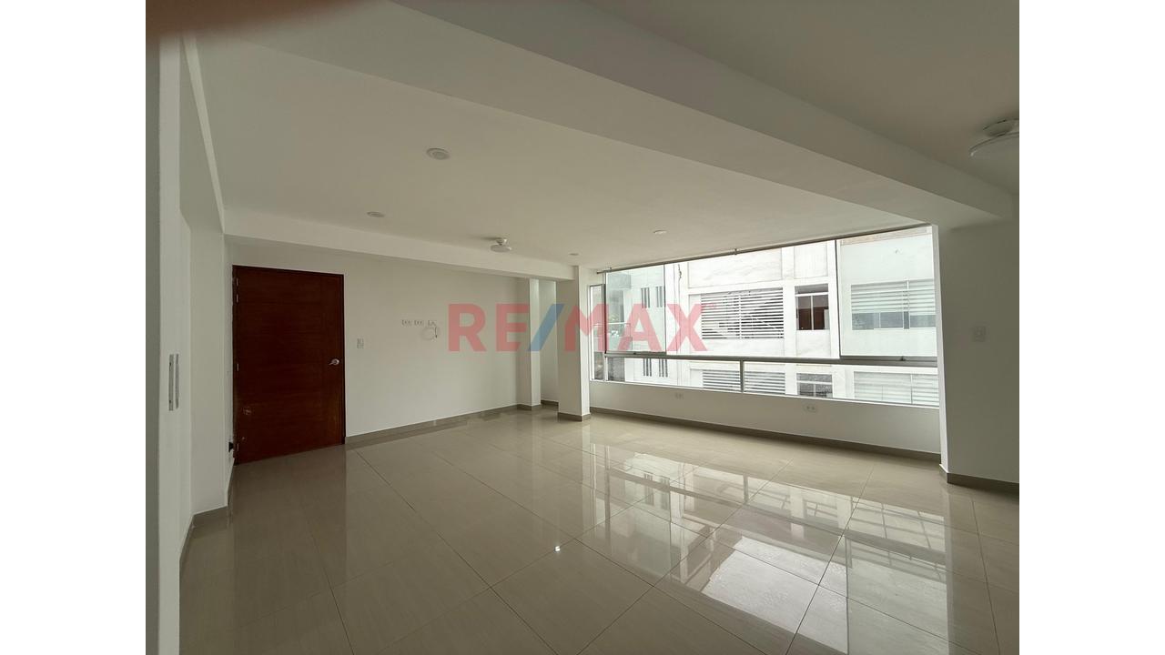 Alquiler Dpto 4To Piso 80M2 Surco - S/. 2100 — foto 3