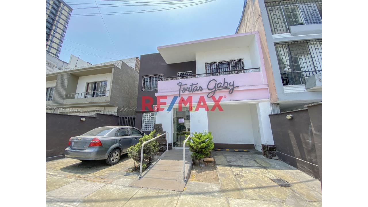 Local Comercial En Venta En Miraflores | 300 M² | Cz | 7 Pisos - 4