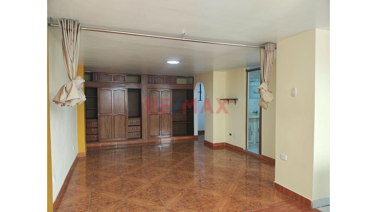 Se Alquila Minidepartamento En 2Do Piso En Urb. Previ- Los Olivos