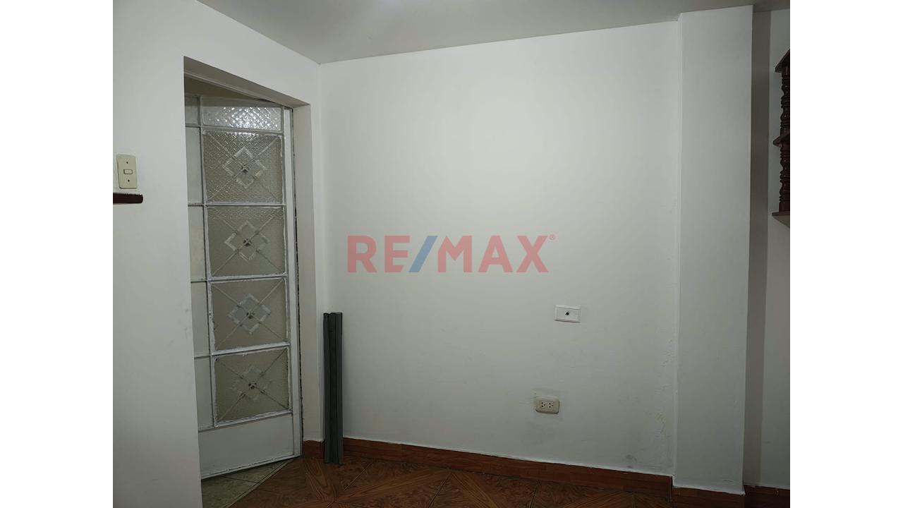 Se Alquila Minidepartamento En 2Do Piso En Urb. Previ- Los Olivos — foto 5