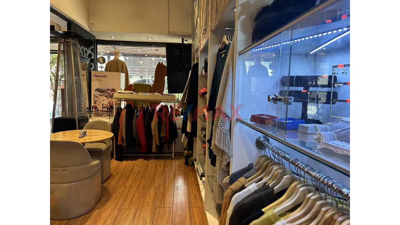 📍 **Se Alquila Local Comercial En Miraflores** - 14