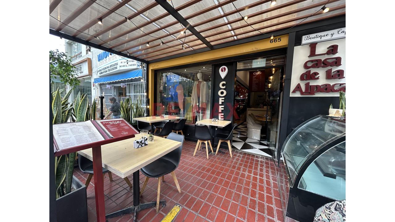 📍 **Se Alquila Local Comercial En Miraflores** - 15