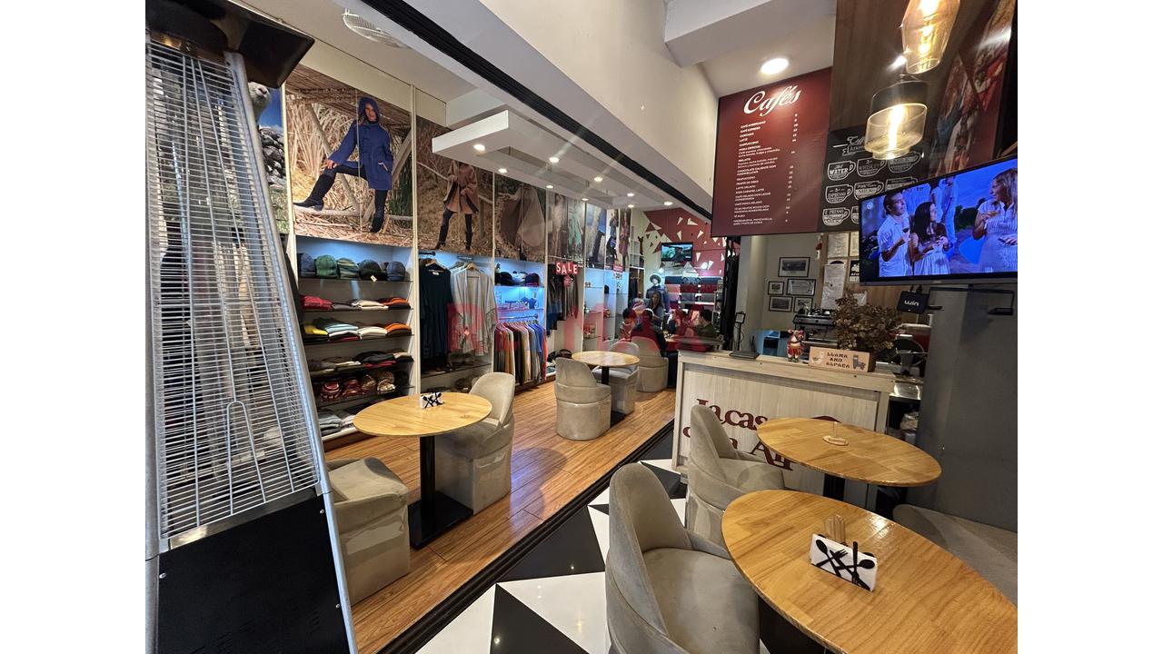 📍 **Se Alquila Local Comercial En Miraflores** - 9