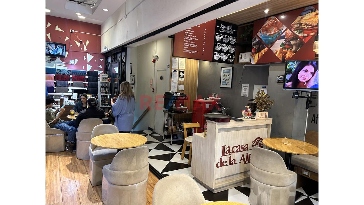 📍 **Se Alquila Local Comercial En Miraflores** - 5
