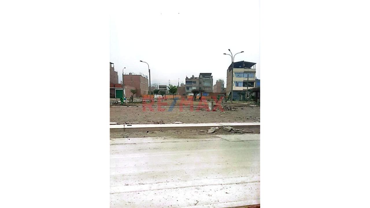 Venta De Terreno 105 M² Con Doble Acceso Hacia El Parque Y Calle - Carabayllo — foto 5