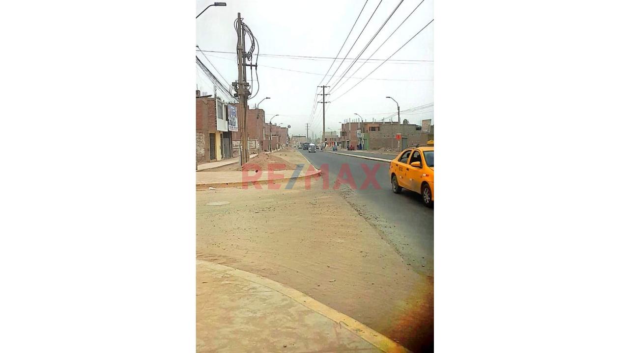 Venta De Terreno 105 M² Con Doble Acceso Hacia El Parque Y Calle - Carabayllo — foto 3