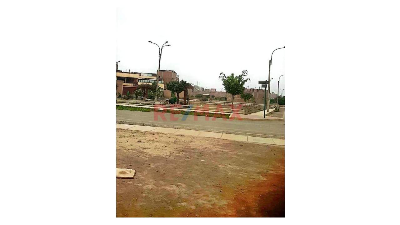 Venta De Terreno 105 M² Con Doble Acceso Hacia El Parque Y Calle - Carabayllo — foto 4