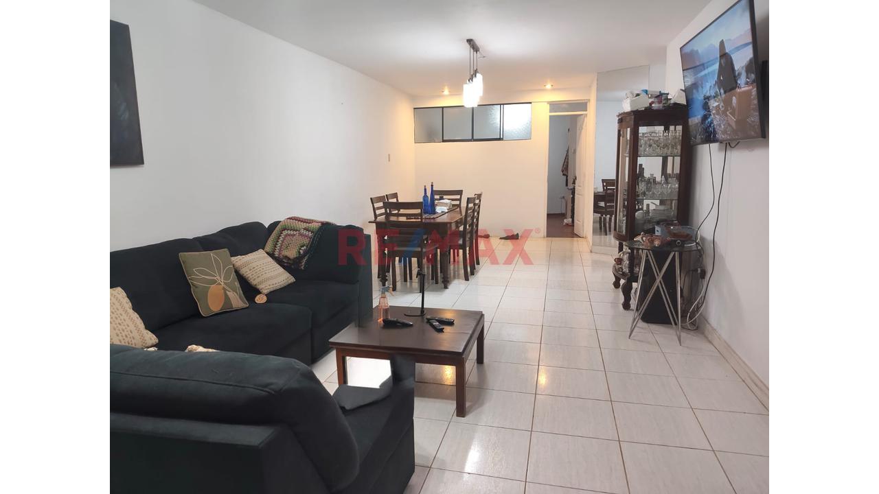 En Venta Departamento ¡Primer Piso Con Jardin Y Estacionamiento Para 2 Vehiculos! — foto 3