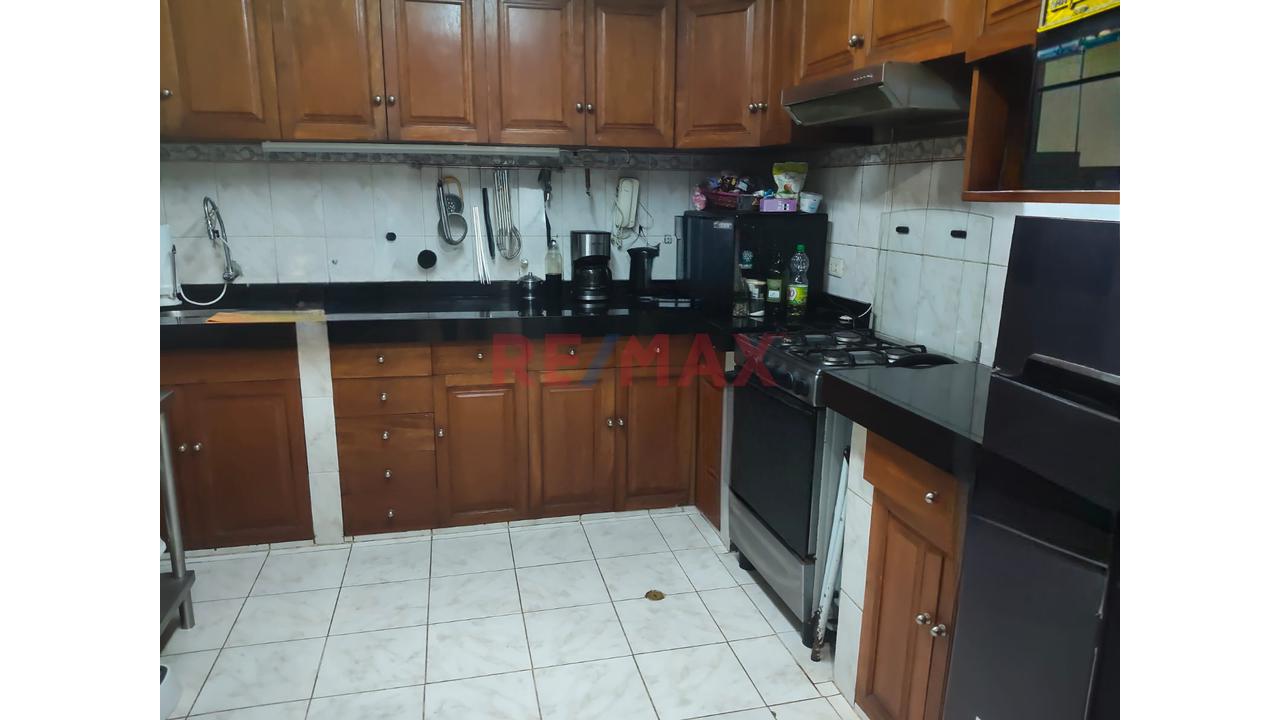 En Venta Departamento ¡Primer Piso Con Jardin Y Estacionamiento Para 2 Vehiculos! — foto 6