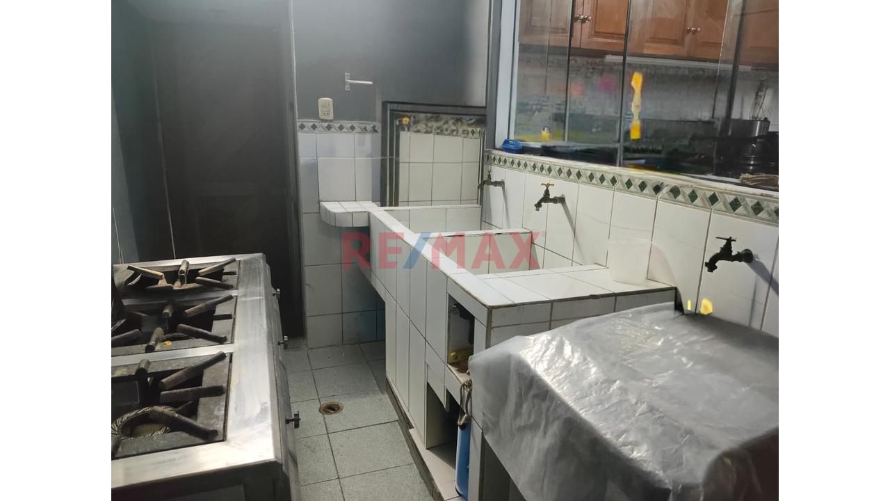 En Venta Departamento ¡Primer Piso Con Jardin Y Estacionamiento Para 2 Vehiculos! — foto 9