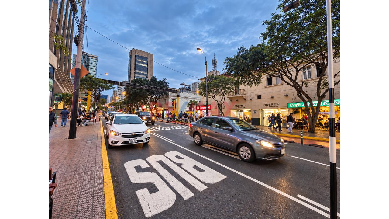 Local Comercial En Alquiler – Av. Larco / Schell – Miraflores - 7