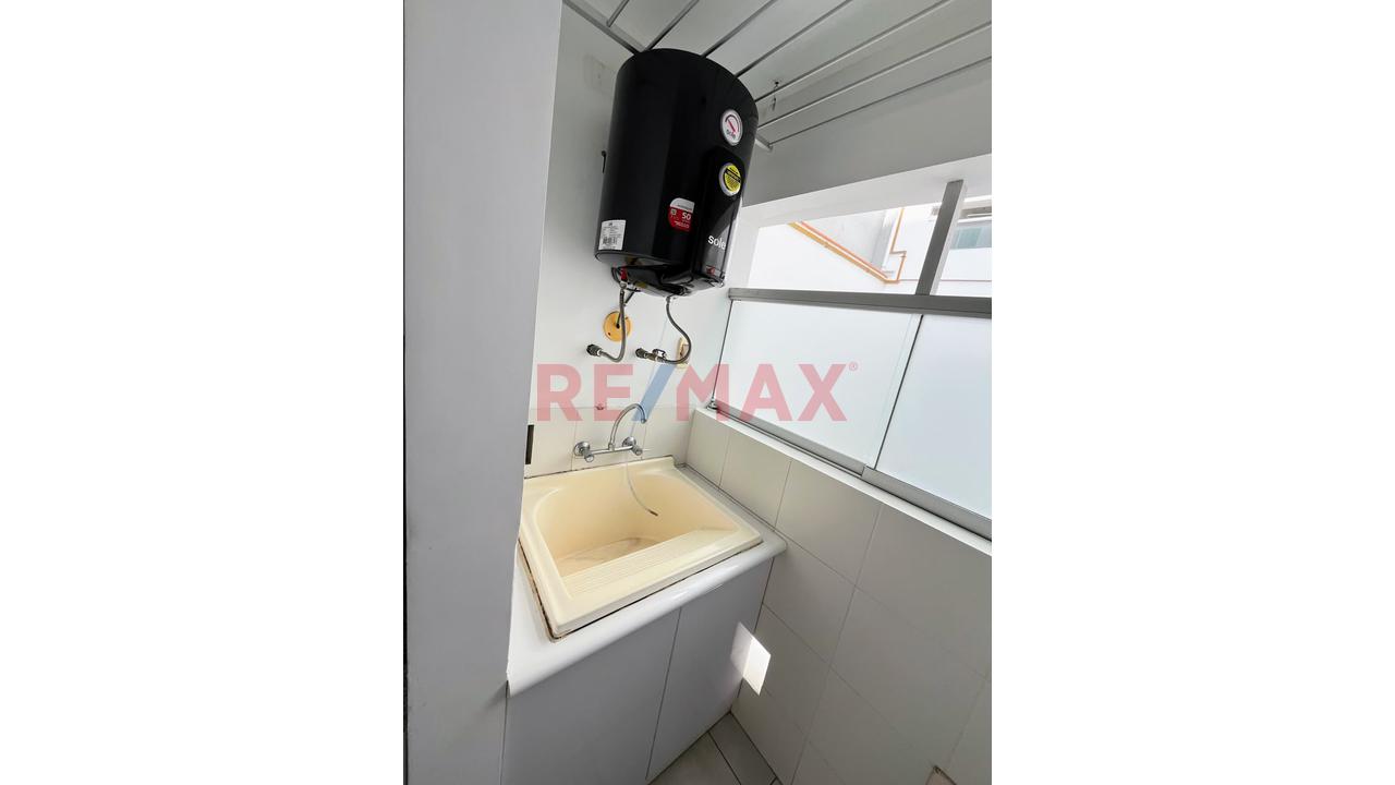 Alquila En Exclusiva Zona De Miraflores!..Departamento De 70M2 En 2Do Piso, Vista Interior + Cochera — foto 14